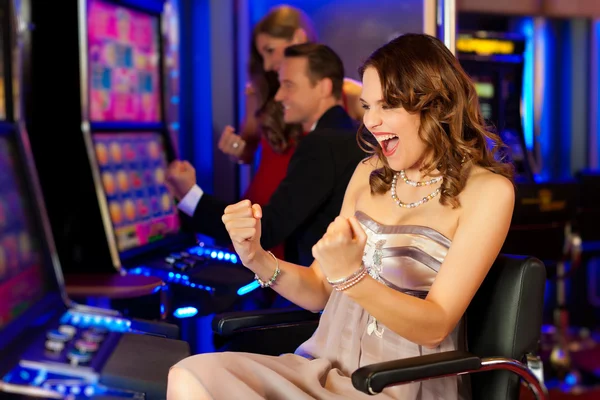 Apa Perbedaan Slot Klasik dan Slot Video Online?